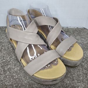 Lucky Brand Women's Waldyna Crisscross Leather Wedge Sandal US 9.5 EU 41
